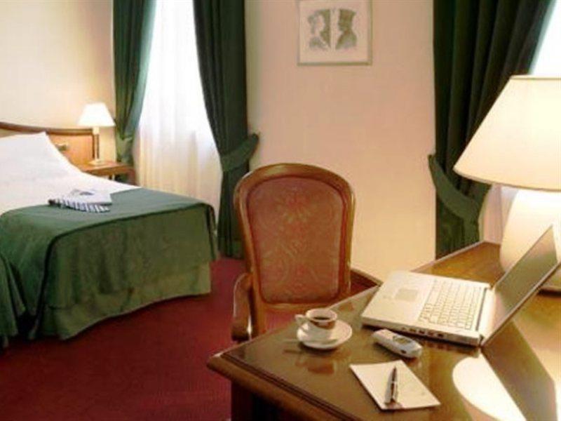 Alli Due Buoi Rossi Alessandria Kamer foto